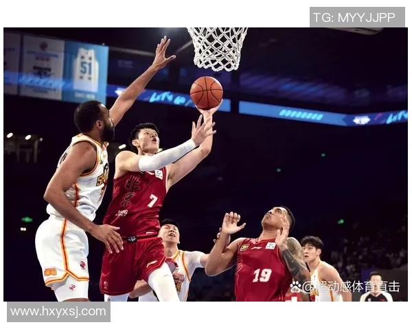 CBA激战四川队迎战首钢队双方争夺季后赛名额的关键之战 CBA激战四川队迎战首钢队双方争夺季后赛名额的关键之战