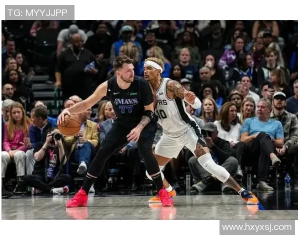 马刺与达拉斯独行侠激战正酣谁能在西部赛场中脱颖而出